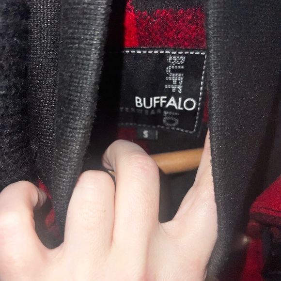Red and black buffalo wool pea coat lined w/ pockets zippers and tiesEUC size s - Picture 5 of 10